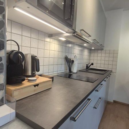 Apartment 1 Mit Terrasse Und Pkw-Stellplatz Leverkusen Eksteriør billede