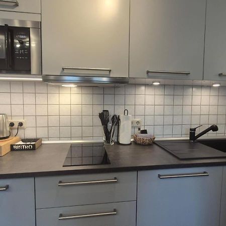 Apartment 1 Mit Terrasse Und Pkw-Stellplatz Leverkusen Eksteriør billede