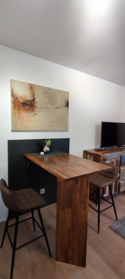 Apartment 1 Mit Terrasse Und Pkw-Stellplatz Leverkusen Eksteriør billede